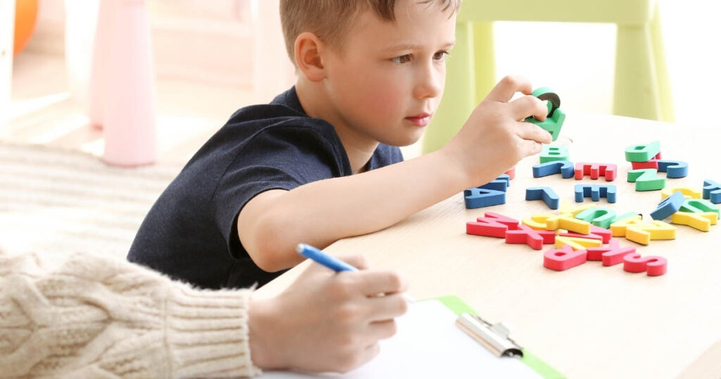 Criança psicanalista: como a psicanálise explica o comportamento infantil?